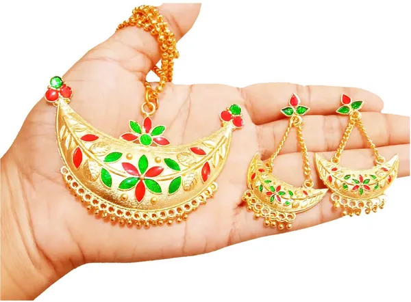 Assamese_Traditional_Gold_Plated_Red_Green_Colour_Joonbiri_Chain_Jewellery_Set_For_Women